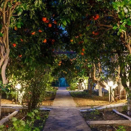 Cottonclub Апартаменты *